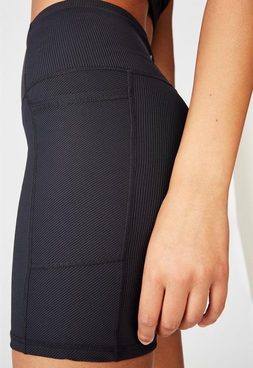 Cotton On - Rib pocket bike short - black rib