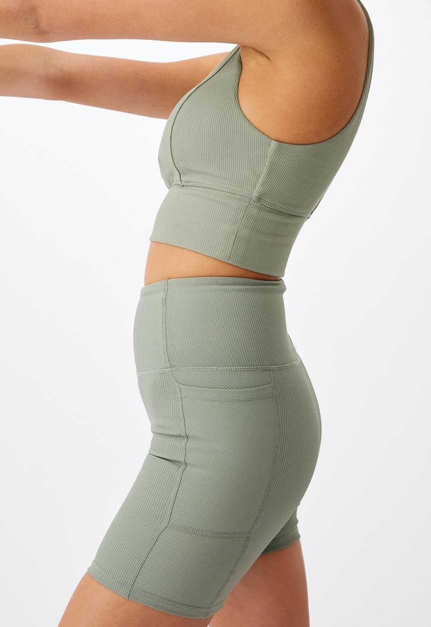 Cotton On - Rib pocket bike short - basil green rib