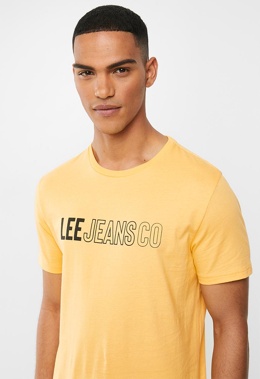 Lee  - Jean co tee - mustard yellow