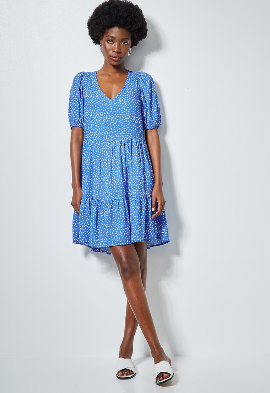 Superbalist - Tie back v-neck dress with tier - blue & white