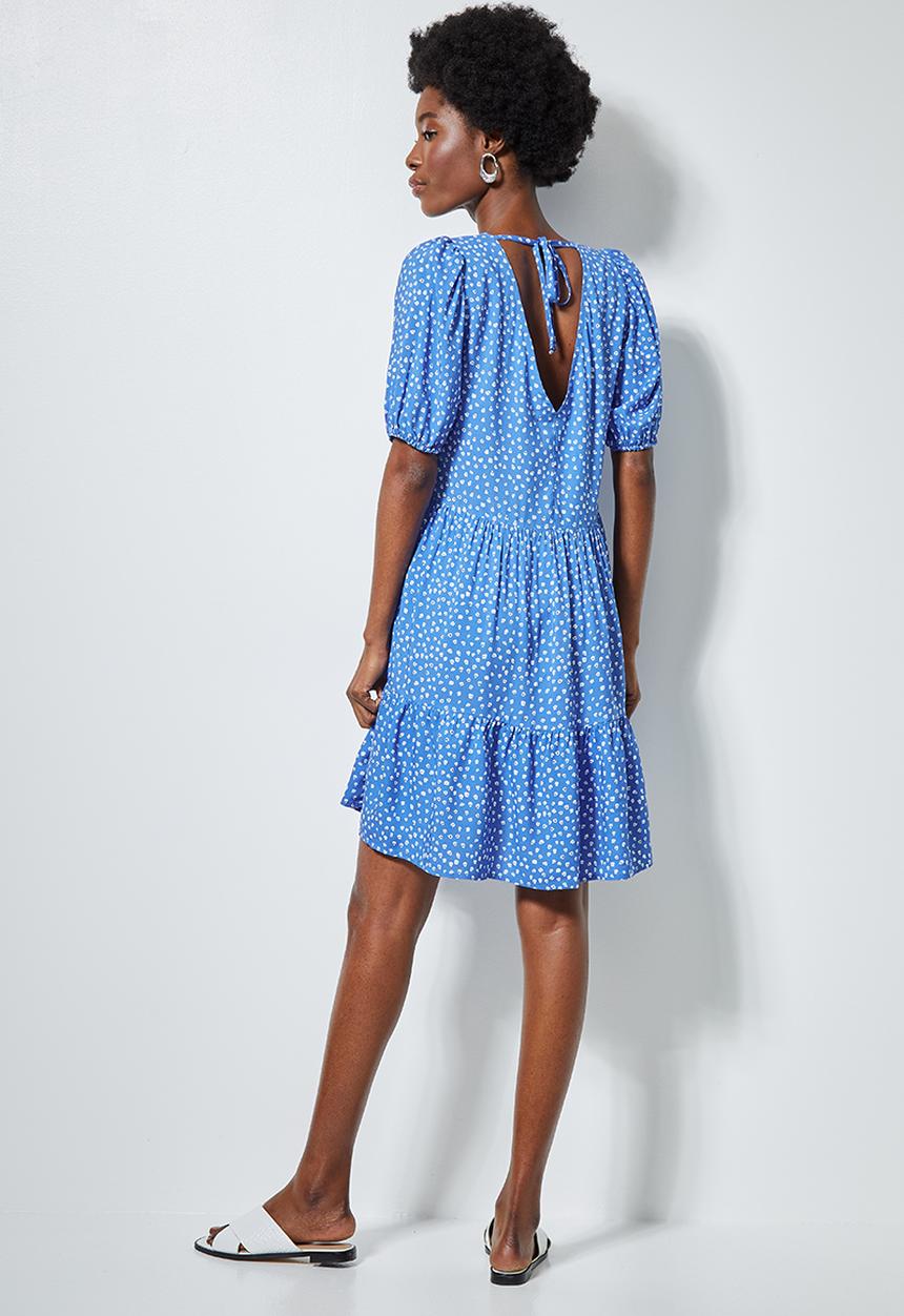 Superbalist - Tie back v-neck dress with tier - blue & white