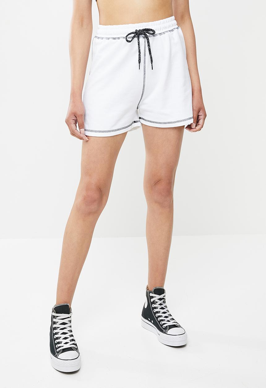 Missguided - Co-ord jogger short contrast stitch - white