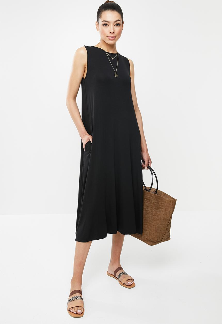 edit - Highneck pocket swing dress - black