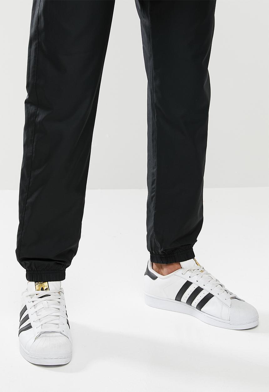adidas Originals - Essential trackpants - black