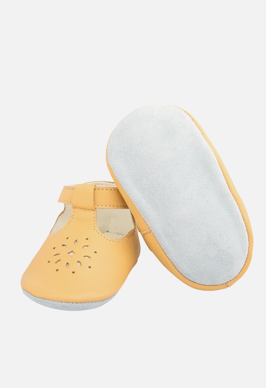 shooshoos - Great mind - yellow leather