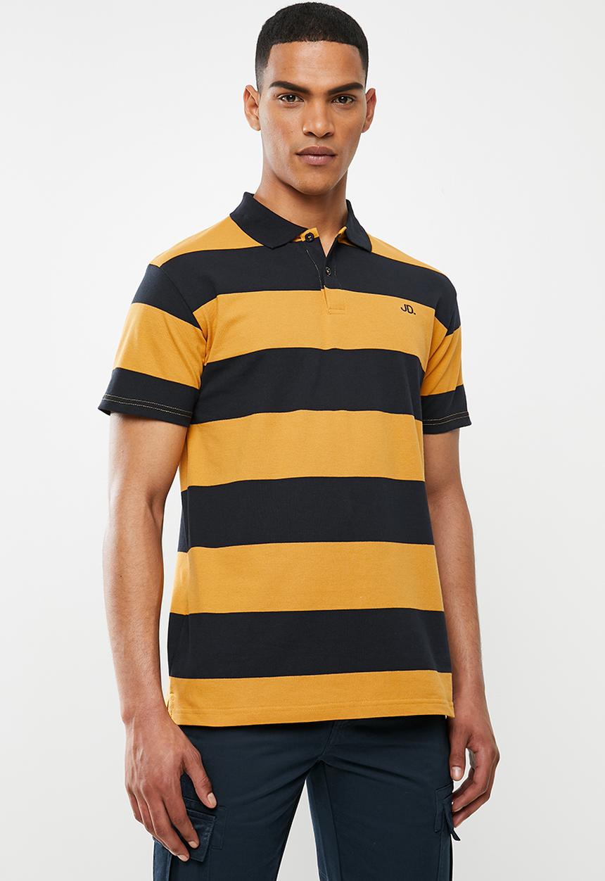Jonathan D - Modern fit short sleeve stripe golfer - navy & mustard 