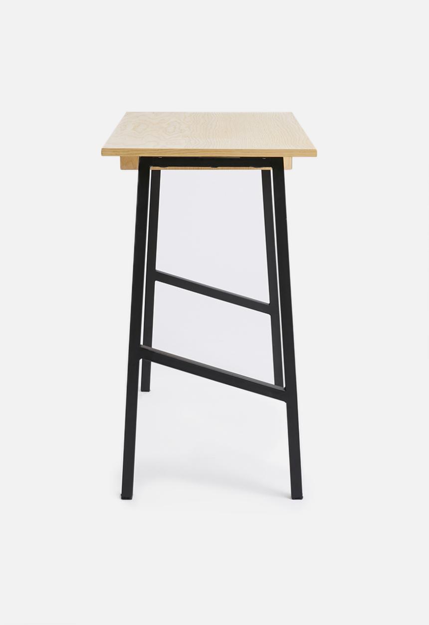 Sixth Floor - Cuba desk in oak veneer - black & neutral 