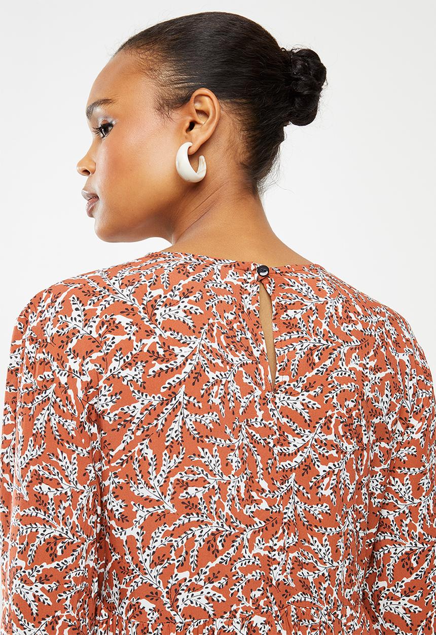 edit - Long sleeve v-neck tiered midi dress - rust & white