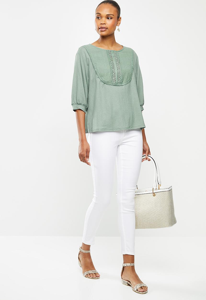 edit - Puff sleeve embroidered tee - sage