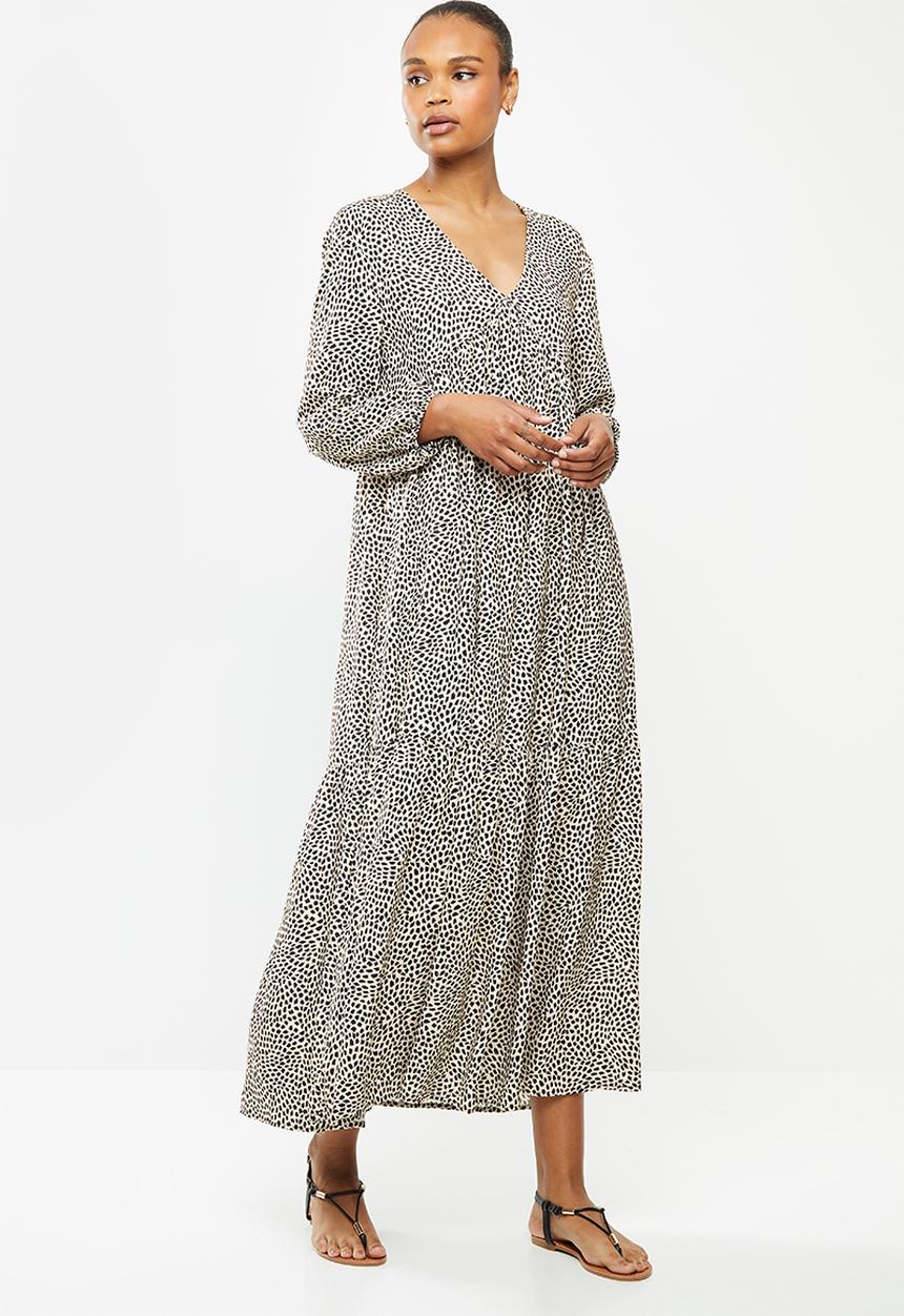 edit - Long sleeve v-neck tiered midi dress - beige & black 