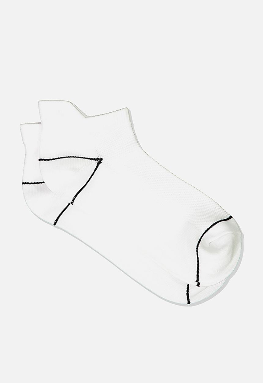 Cotton On - Fresh mesh ankle tab sock - white & black