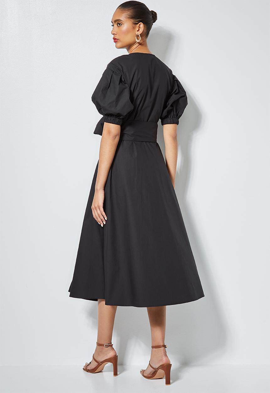 Superbalist - Poplin wrap dress with self tie belt - black