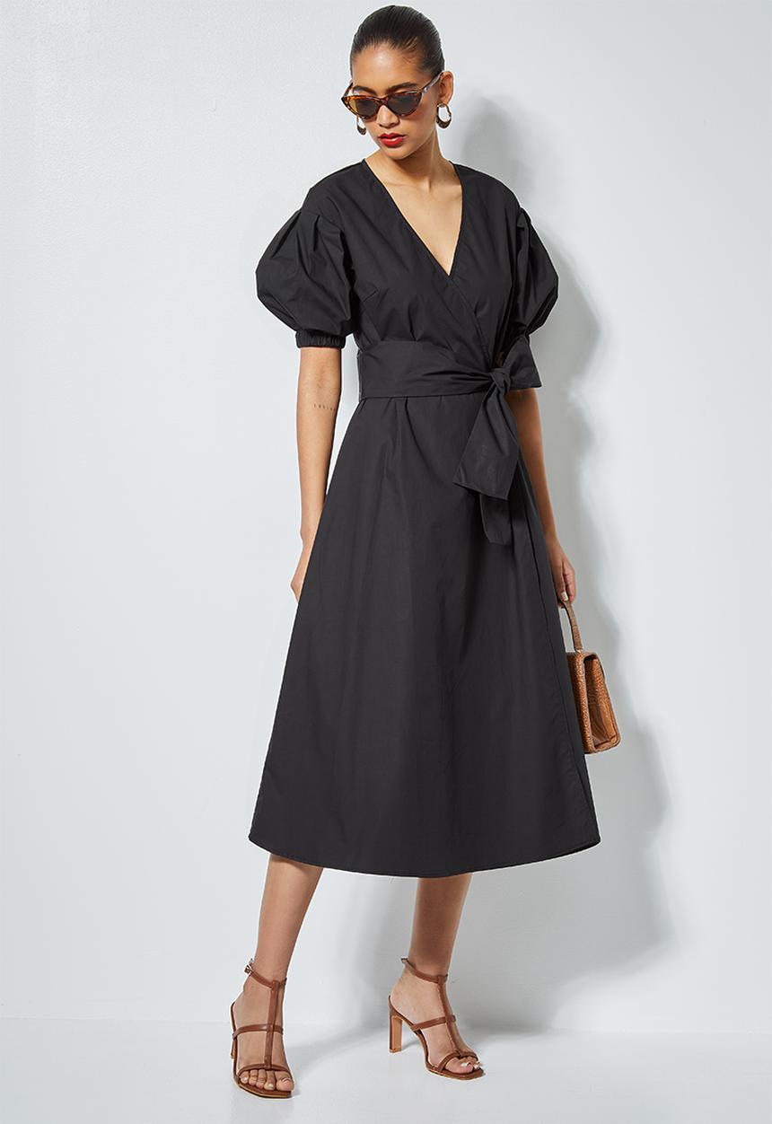 Superbalist - Poplin wrap dress with self tie belt - black