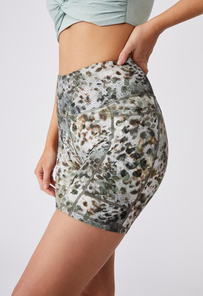 Cotton On - Booty bike short - khaki 