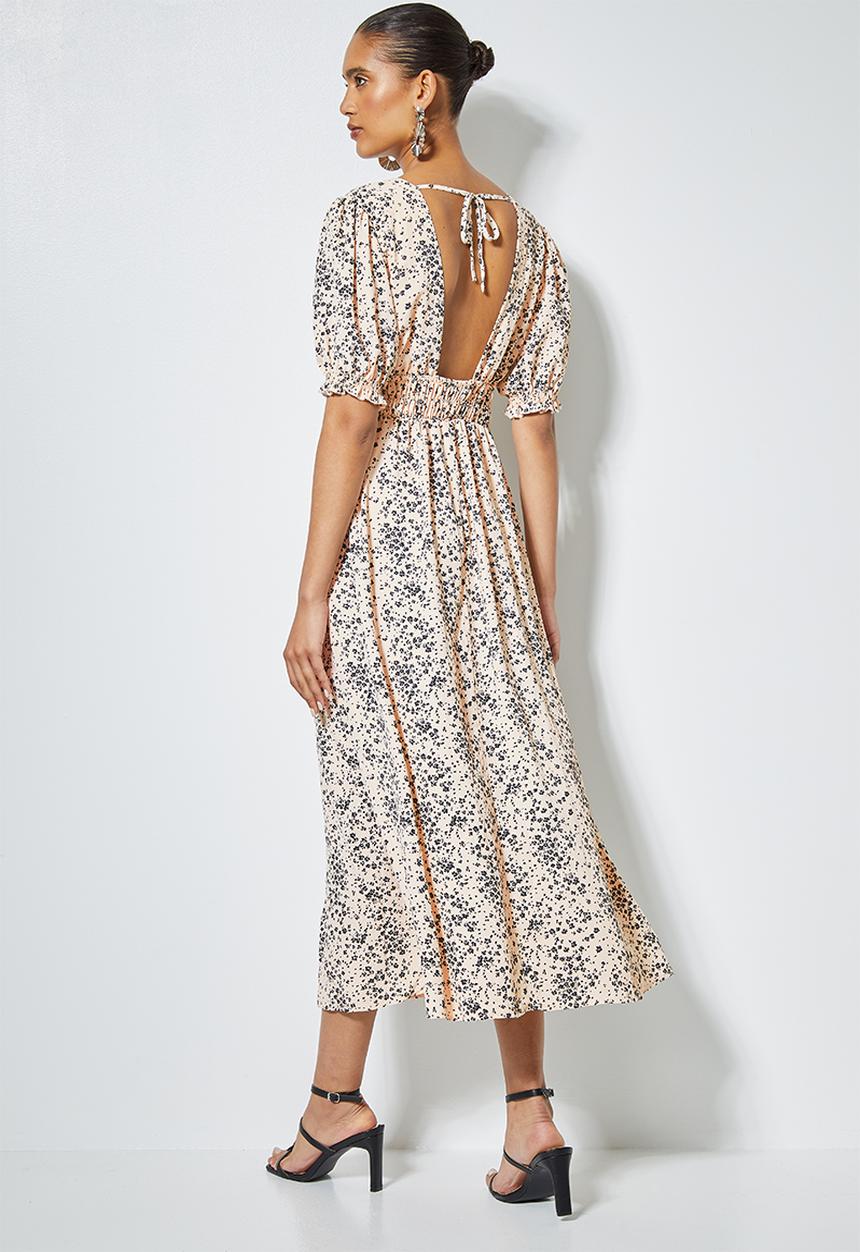 Superbalist - V-neck dress with shirred waist & open back - mono ecru floral 