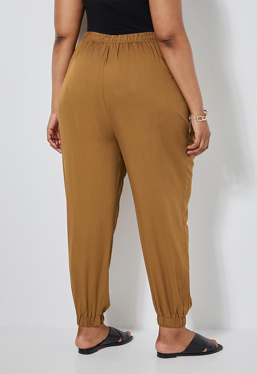 Superbalist - Premium elasticated cuffed jogger - hazel