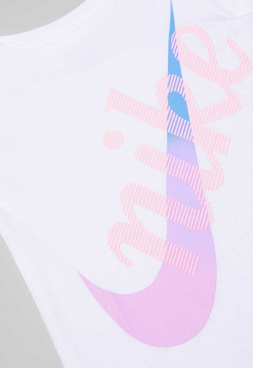 Nike - Nike get outside nike short sleeve tee - white