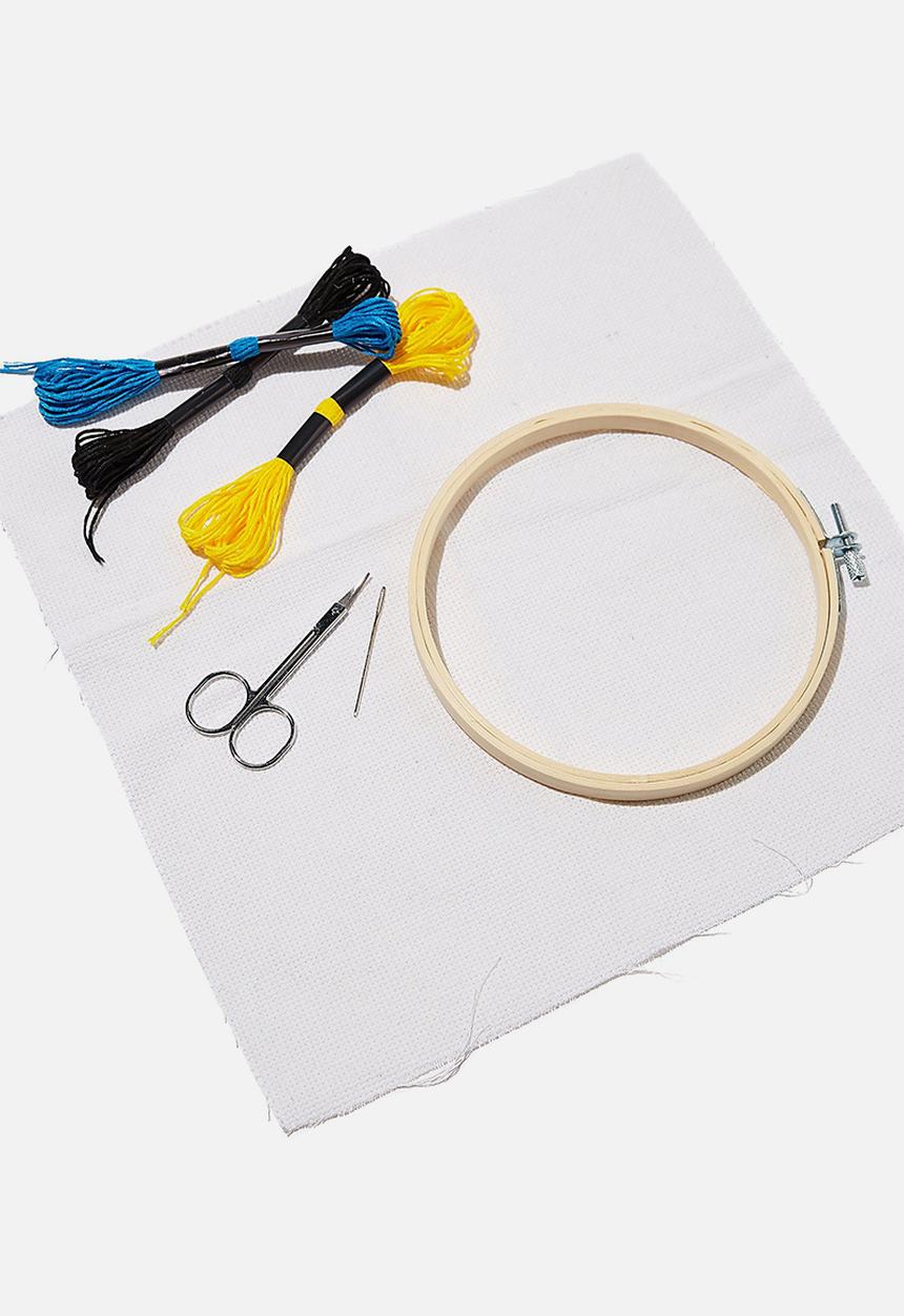 Typo - Embroidery kit - music