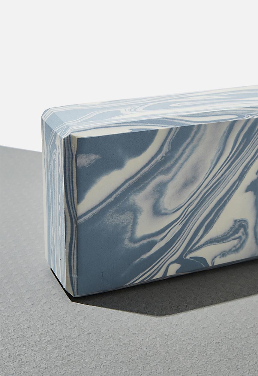 Typo - Yoga block - baby blue swirl