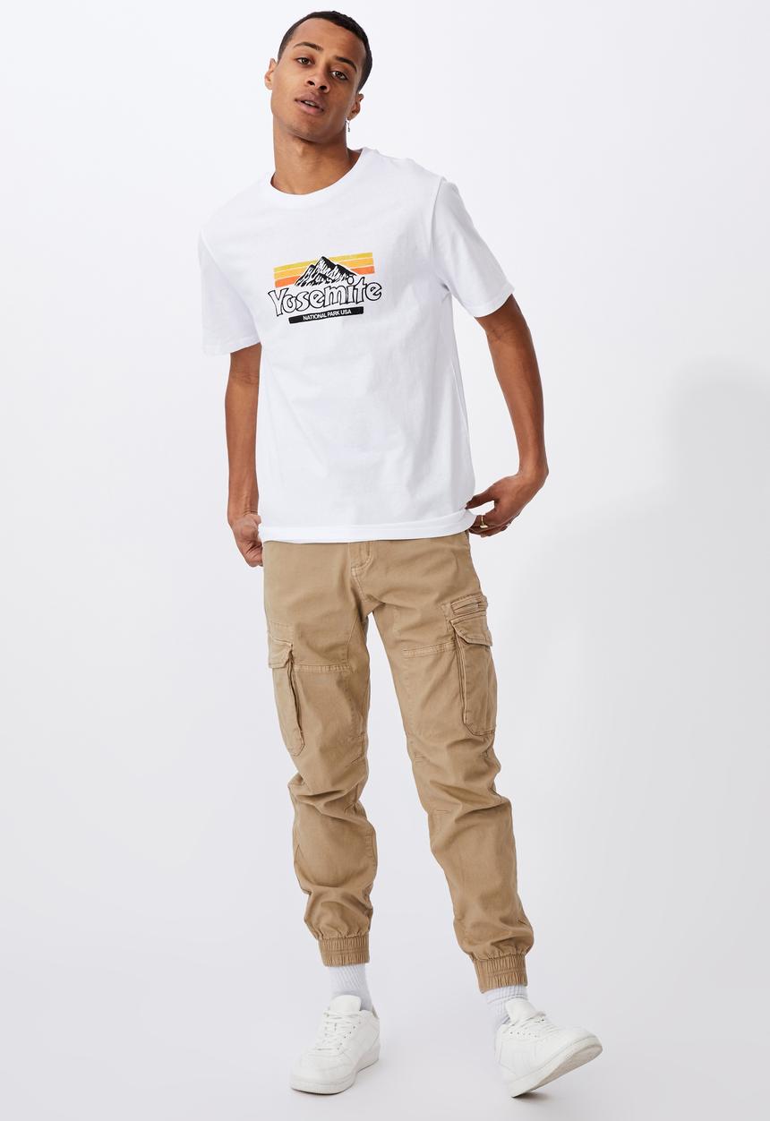 Cotton On - Yosemite national park tbar souvenir t-shirt - white