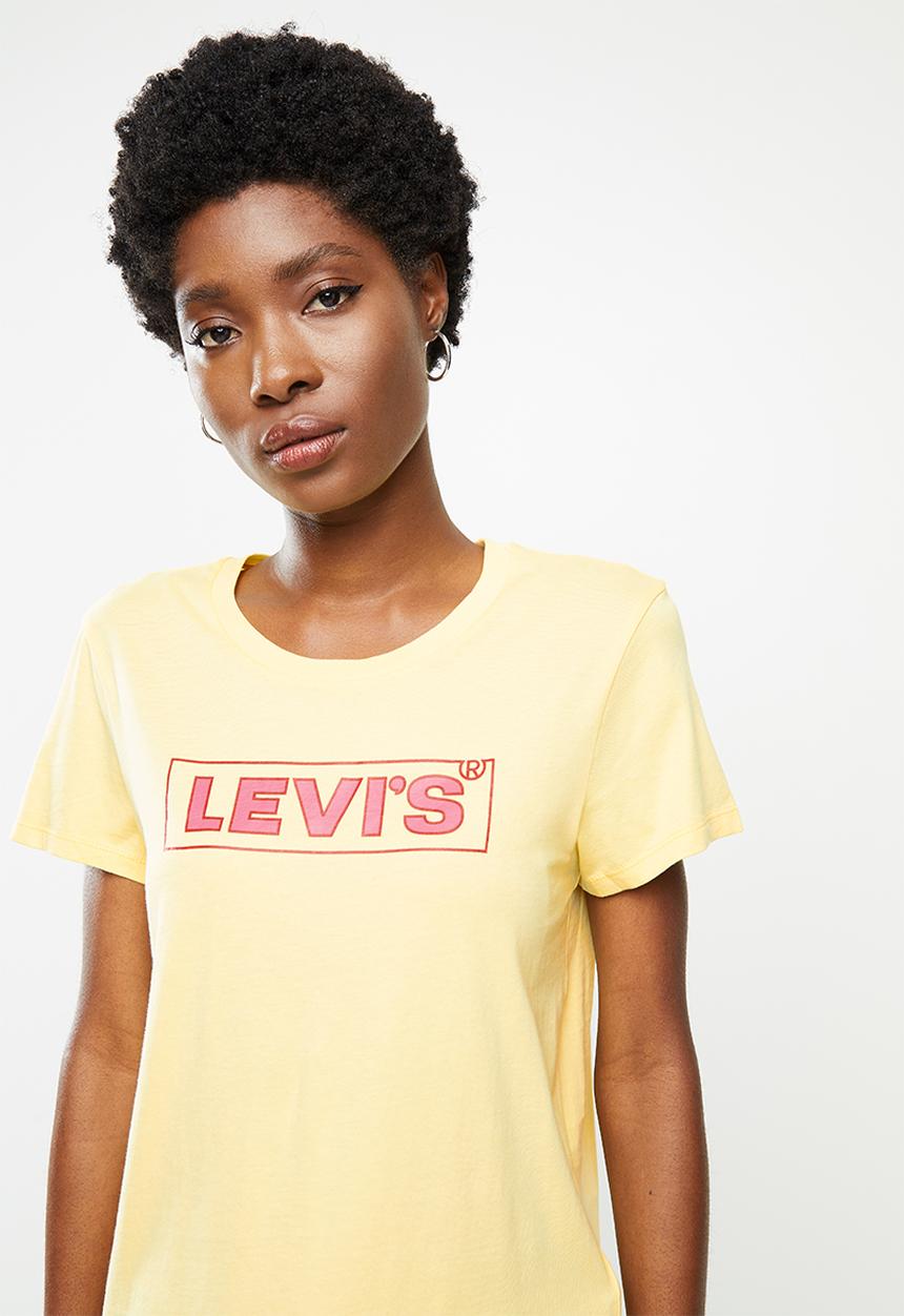 Levi’s® - The perfect tee box tab - yellow
