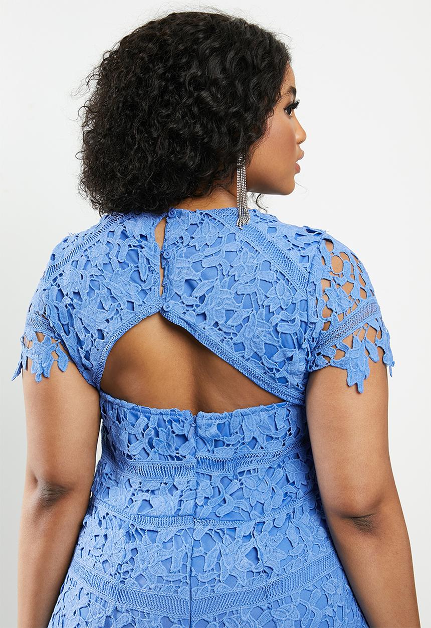 Missguided - Plus crochet open back midi dress - blue