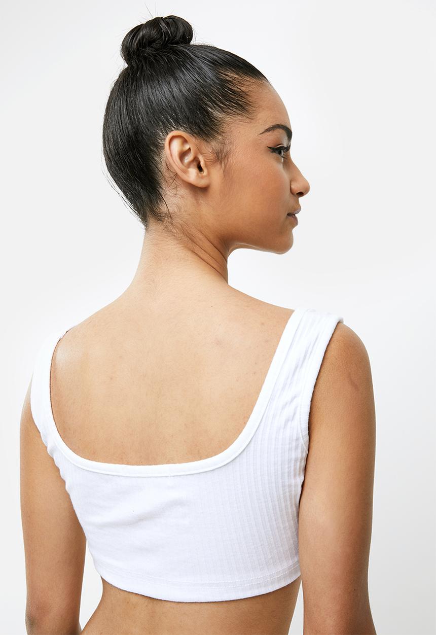 Missguided - Petite scoop neck crop top - white