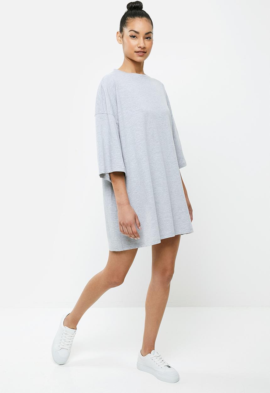 Missguided - Petite carpe diem T-shirt dress - grey
