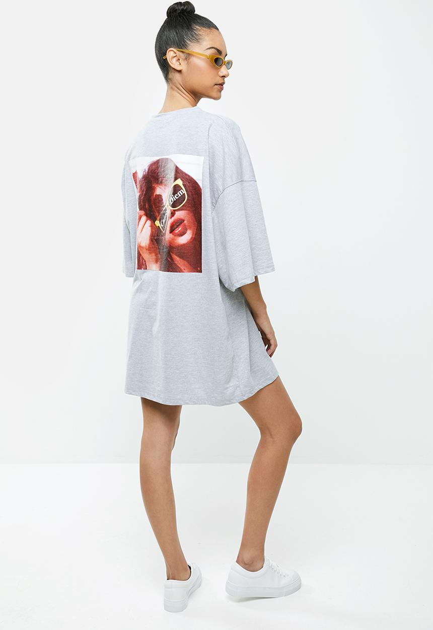 Missguided - Petite carpe diem T-shirt dress - grey