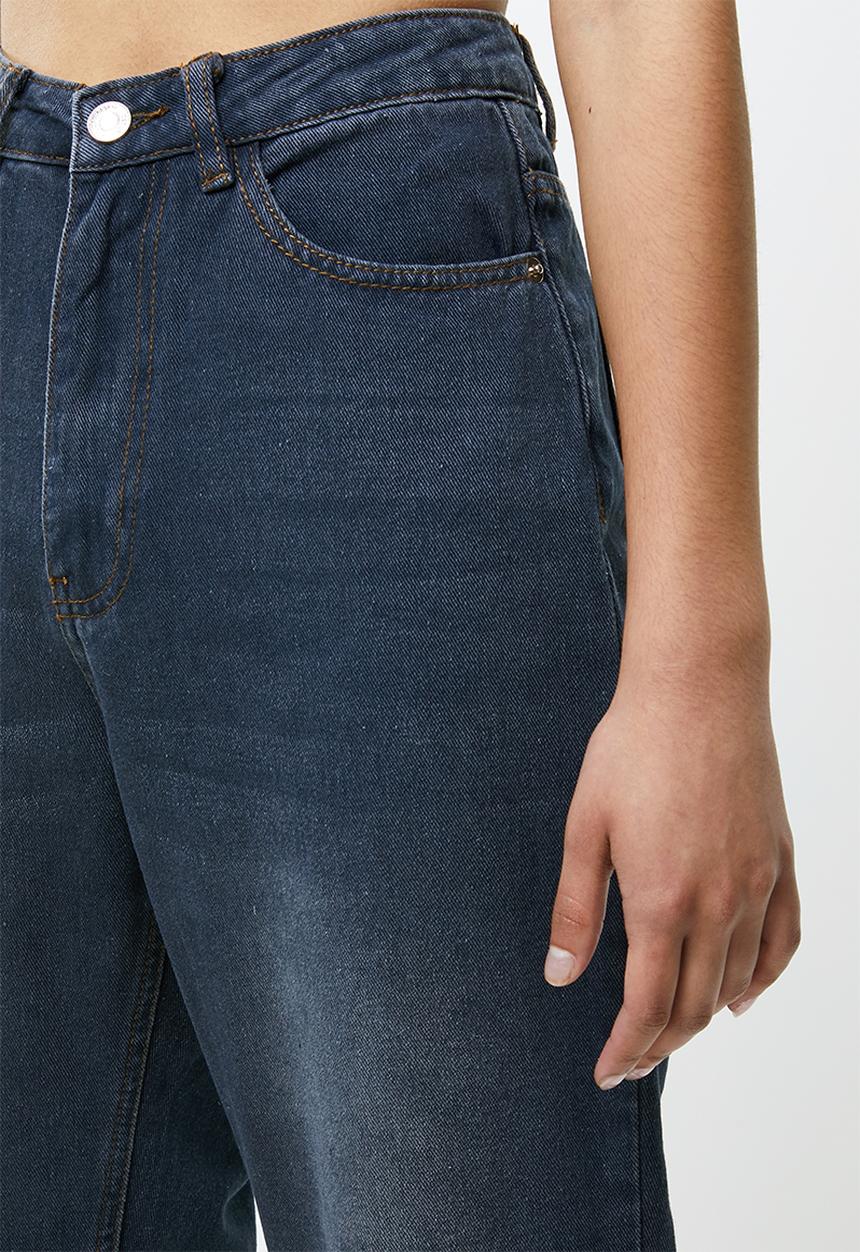 Missguided - Petite riot highrise cut hem mom jean - blue