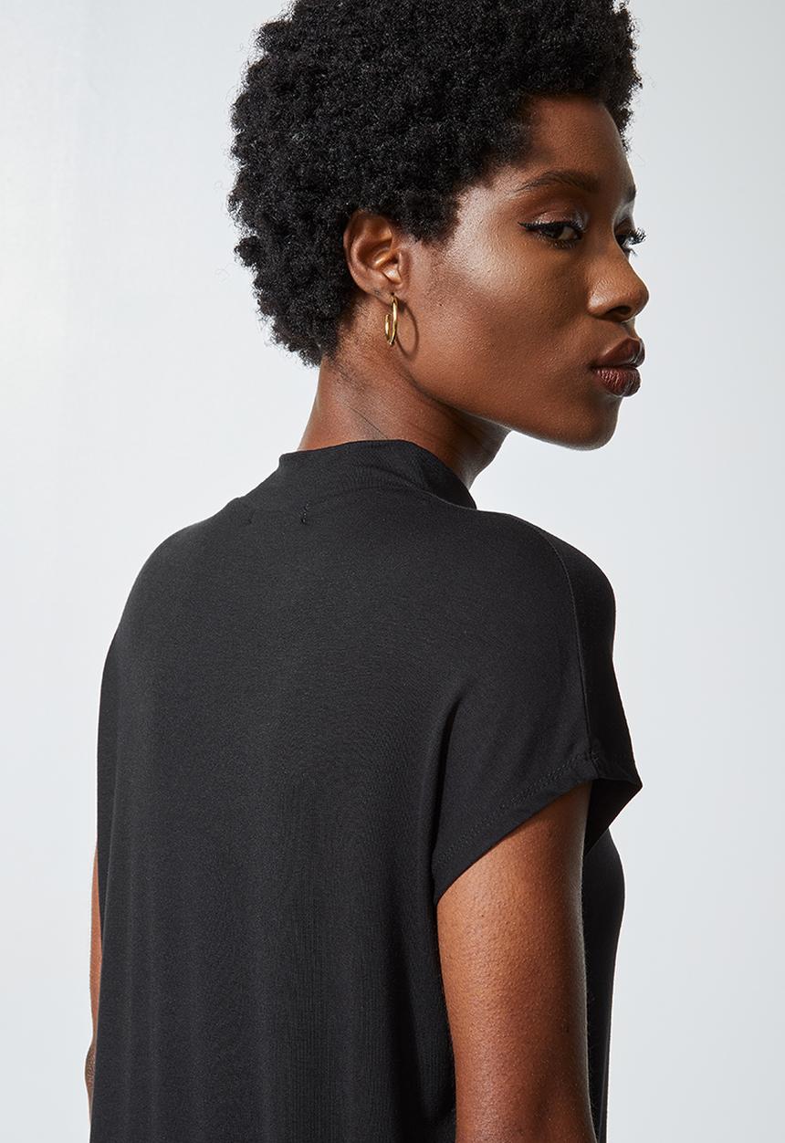 Superbalist - Hi neck tee with grown on sleeve - black