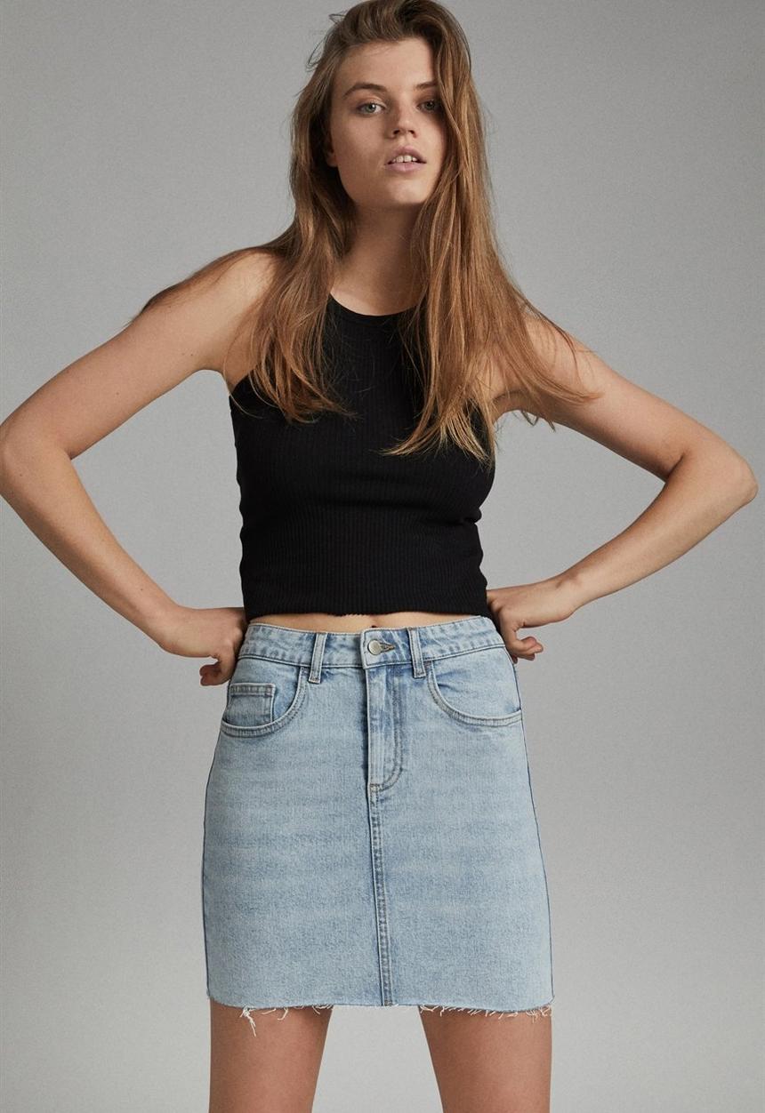 Cotton On - Classic stretch denim mini skirt - blue