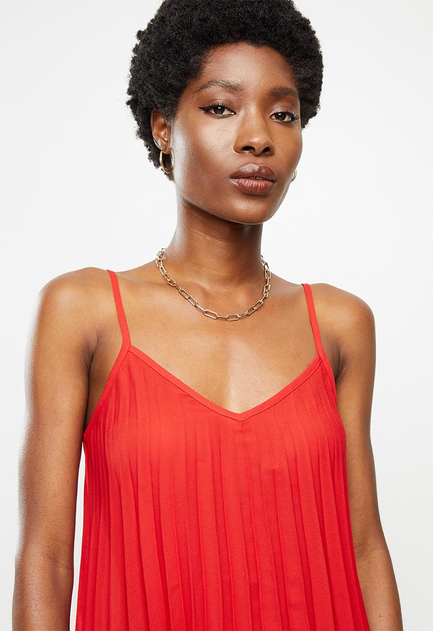 VELVET - Sunray pleated strappy cami - red