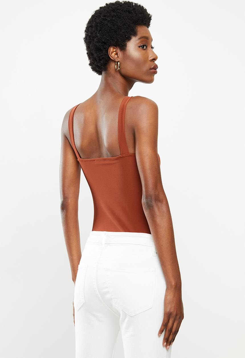 VELVET - Twist keyhole knit bodysuit - rust