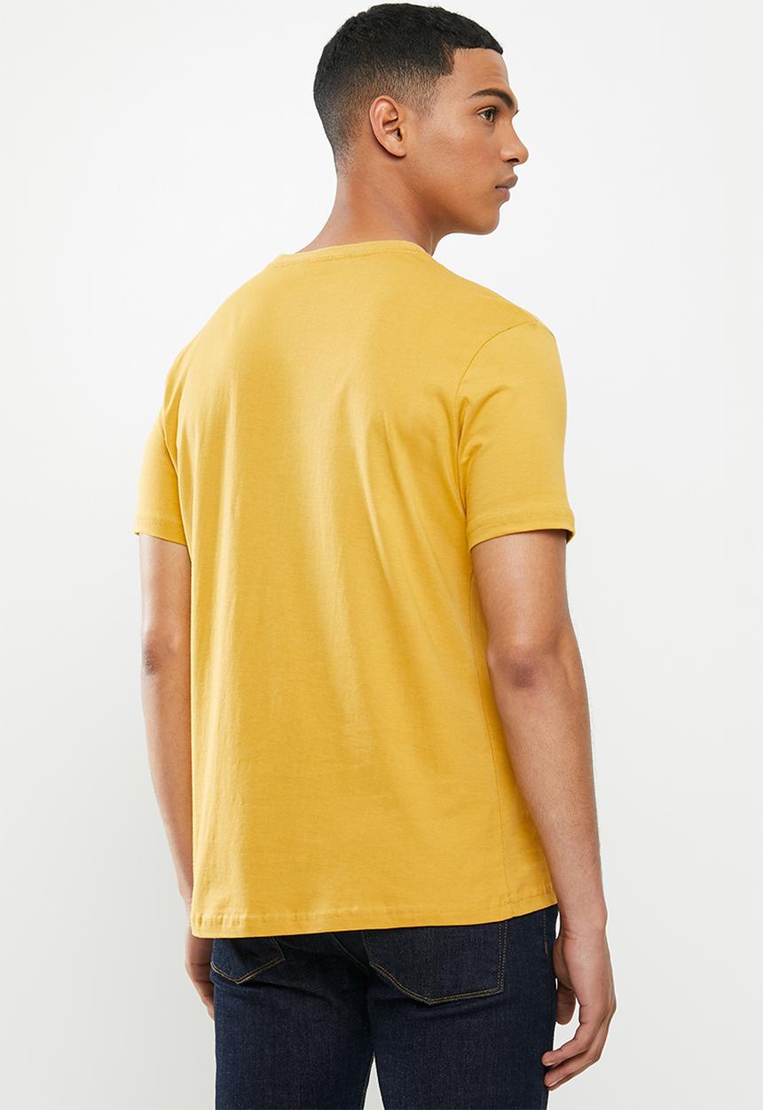 Ben Sherman - Chest print tee - dijon yellow