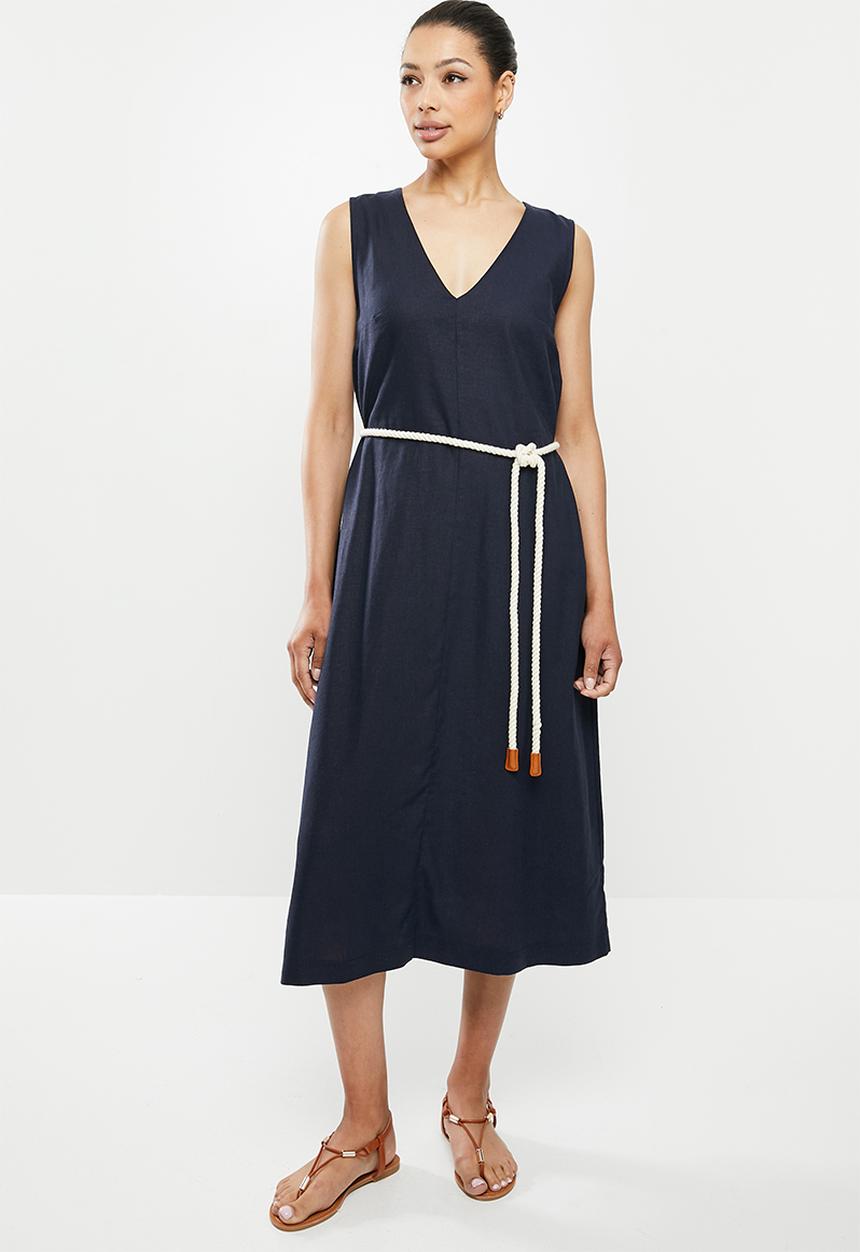 edit - V-neck swing linen dress - navy