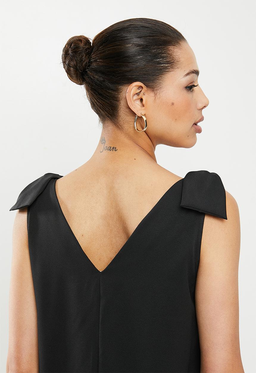 edit - Bow detail v-neck shift dress - black
