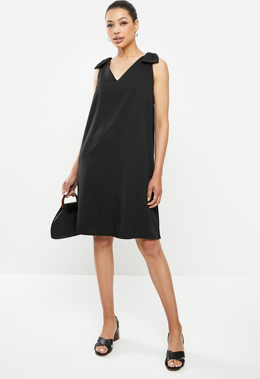 edit - Bow detail v-neck shift dress - black
