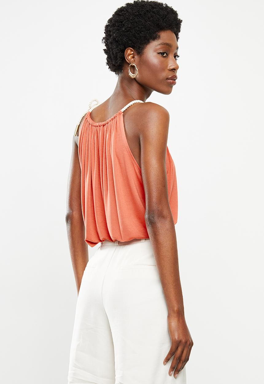 VELVET - Knit halter top with rope trim - rust 