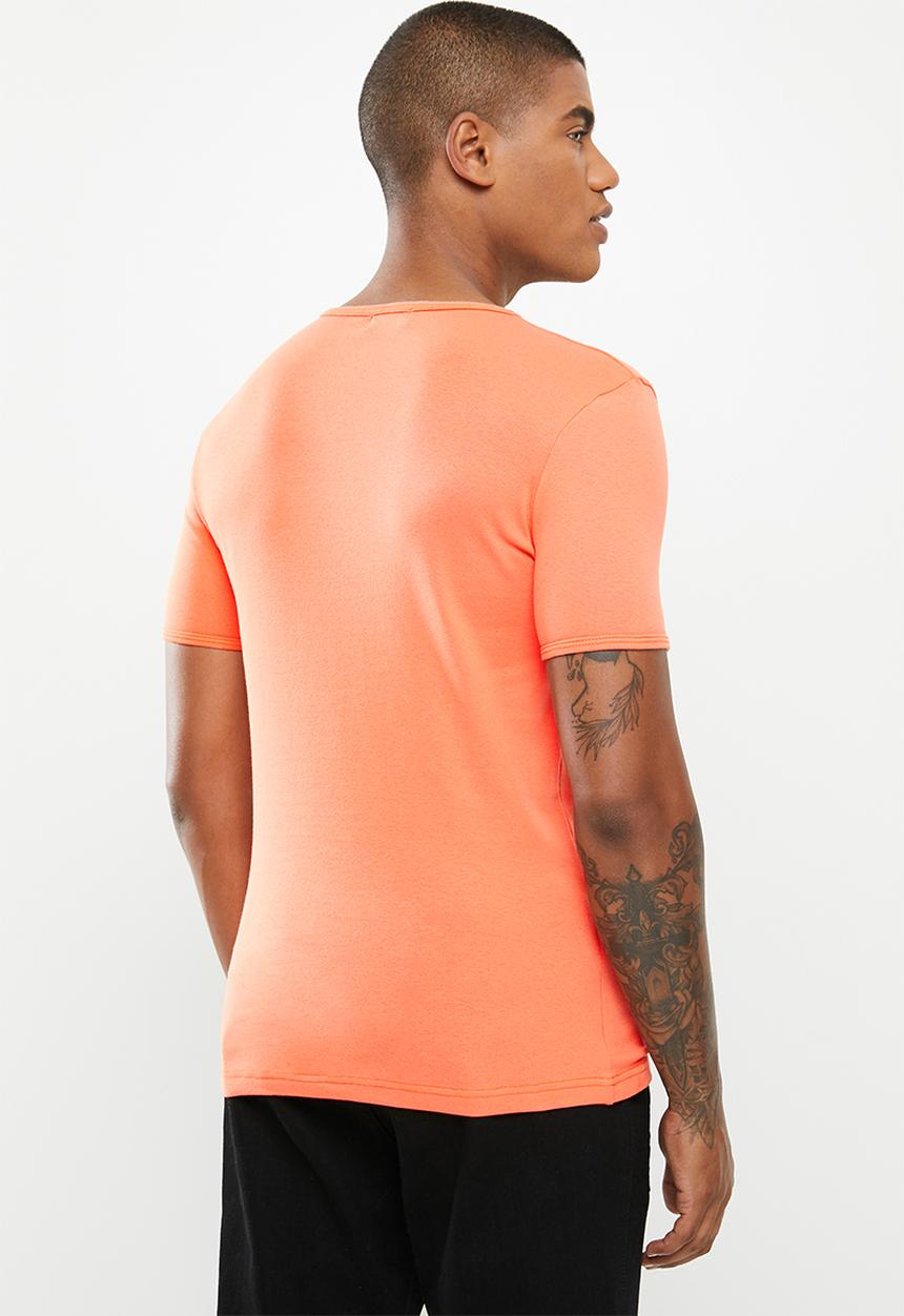 STYLE REPUBLIC - Ace V-neck muscle tee - coral