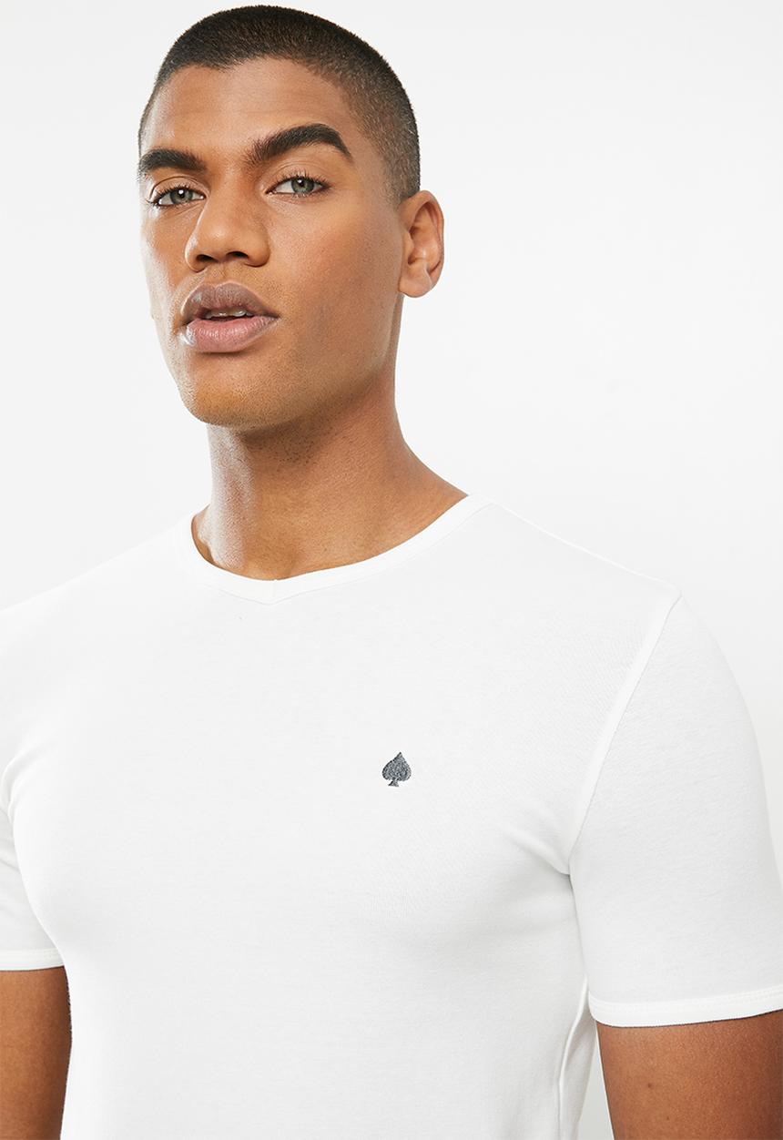 STYLE REPUBLIC - Ace  v-neck muscle tee - white
