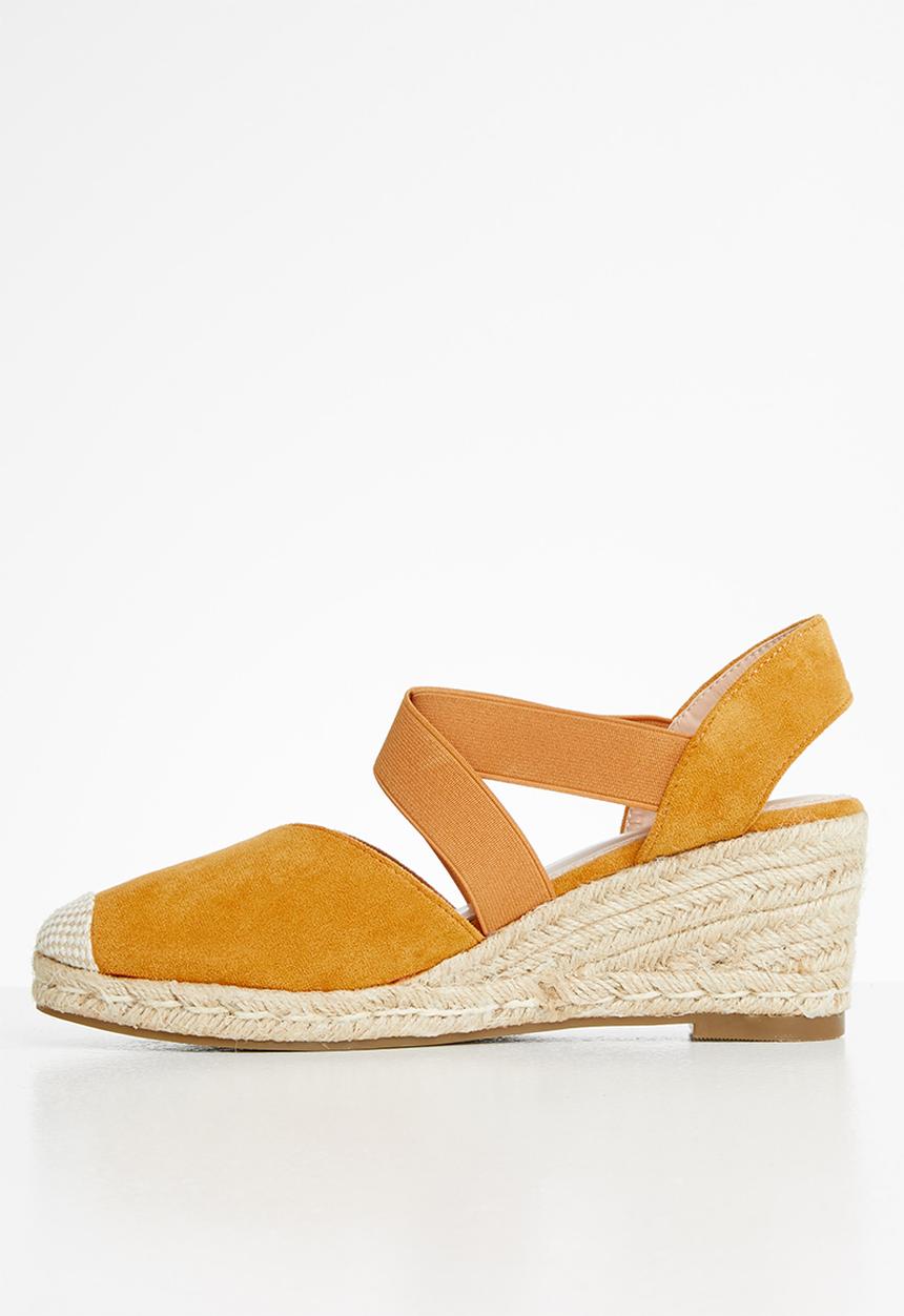 Butterfly Feet - Alton wedge - tan