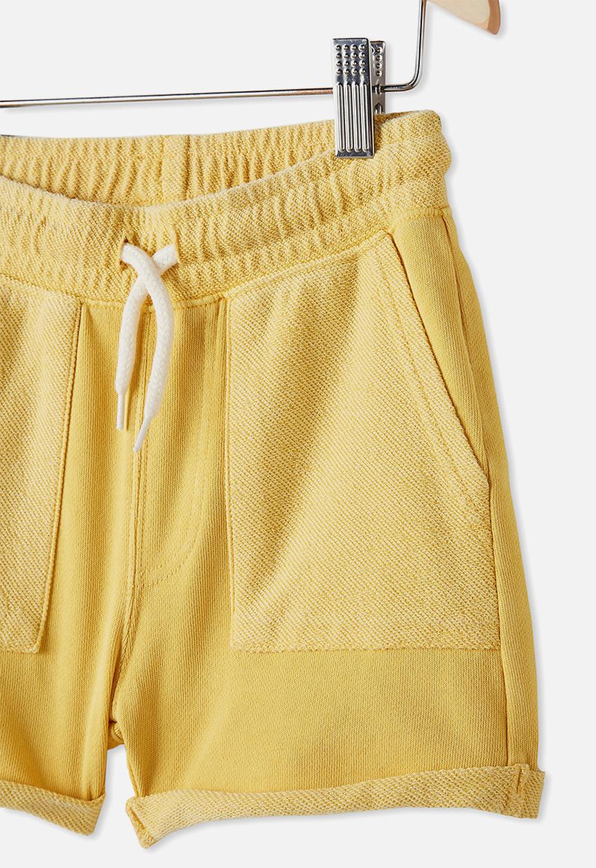 Cotton On - Henry slouch short 80/20 - daffodil wash