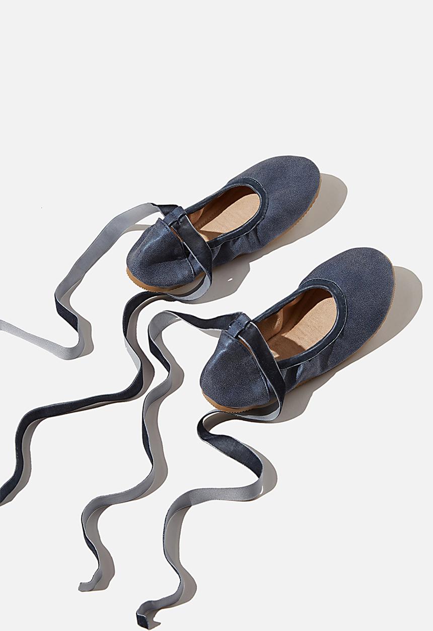 Cotton On - Primo ballet flat - navy velvet ribbon