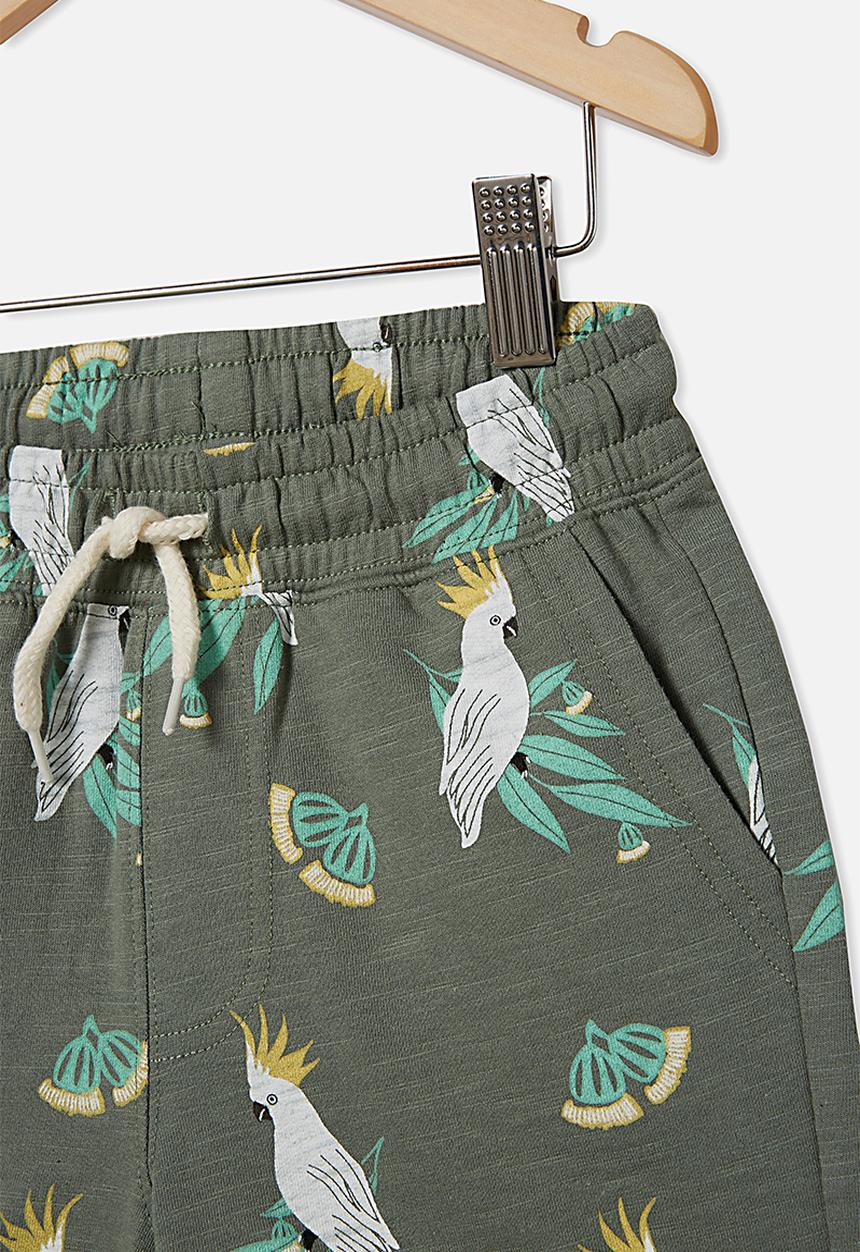 Cotton On - Henry slouch short 60/40 - swag green