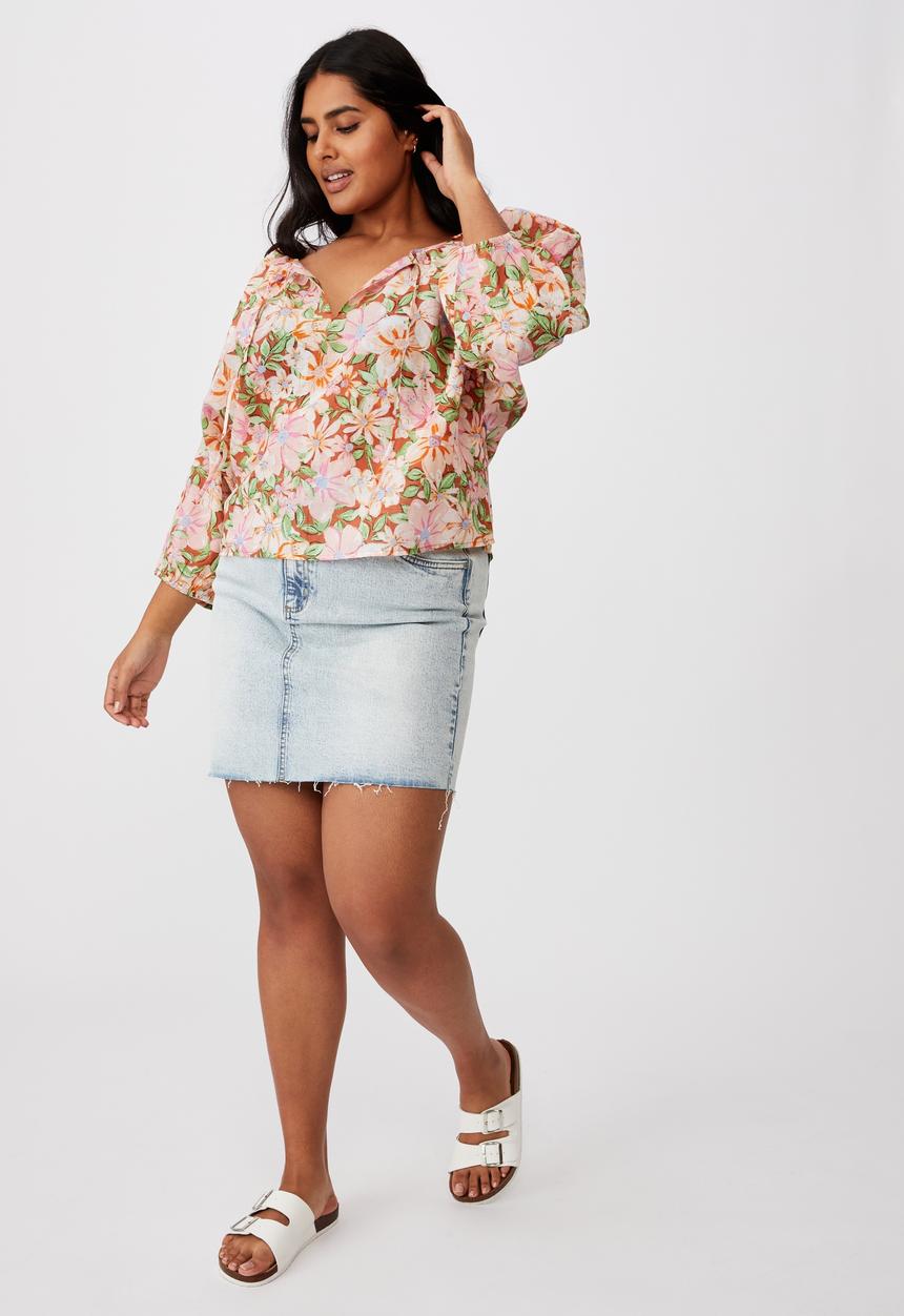 Cotton On - Curve peasant blouse - sharna floral warm bronze