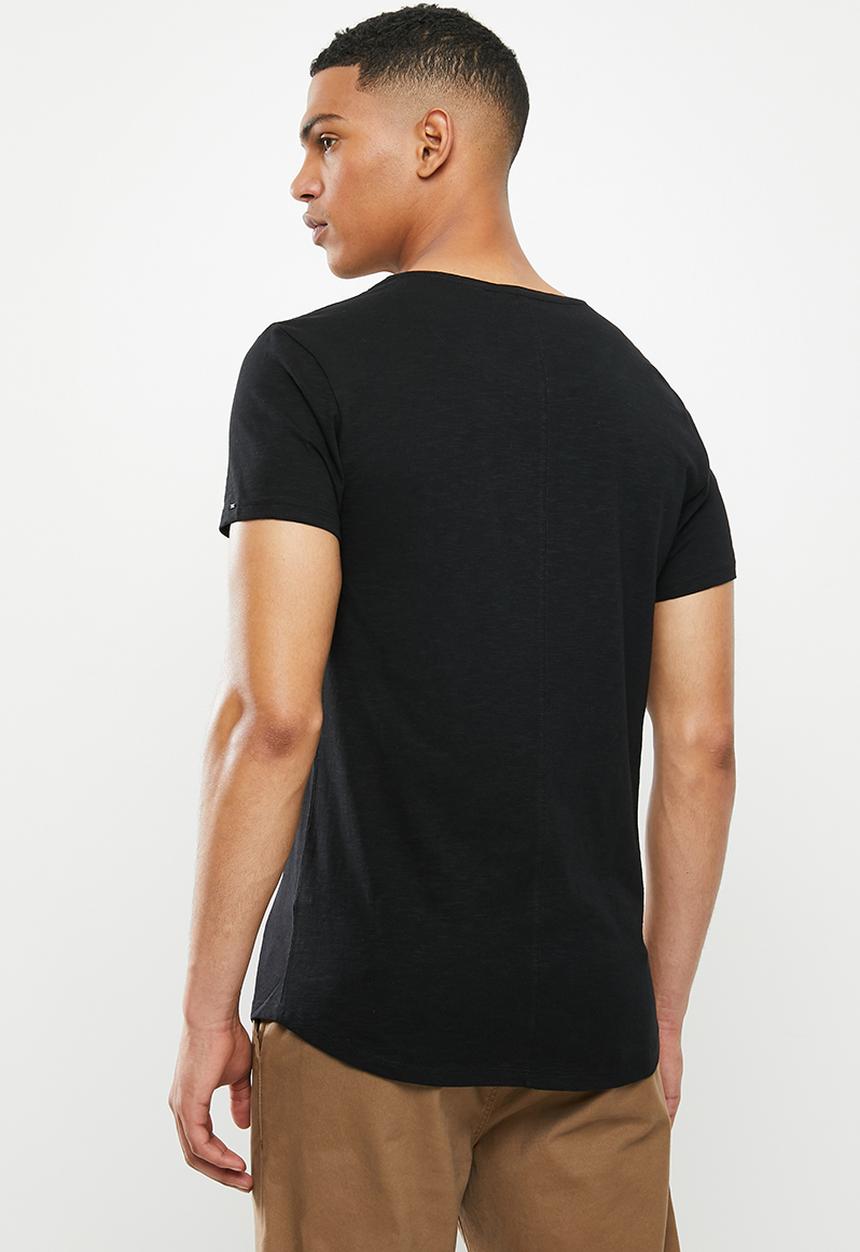 S.P.C.C - Kennett premium scooped hem T-shirt - black