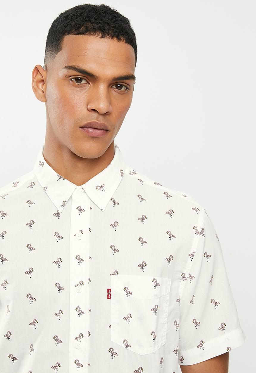 Levi’s® - Classic 1 pkt standrd cartoon ss shirt - white