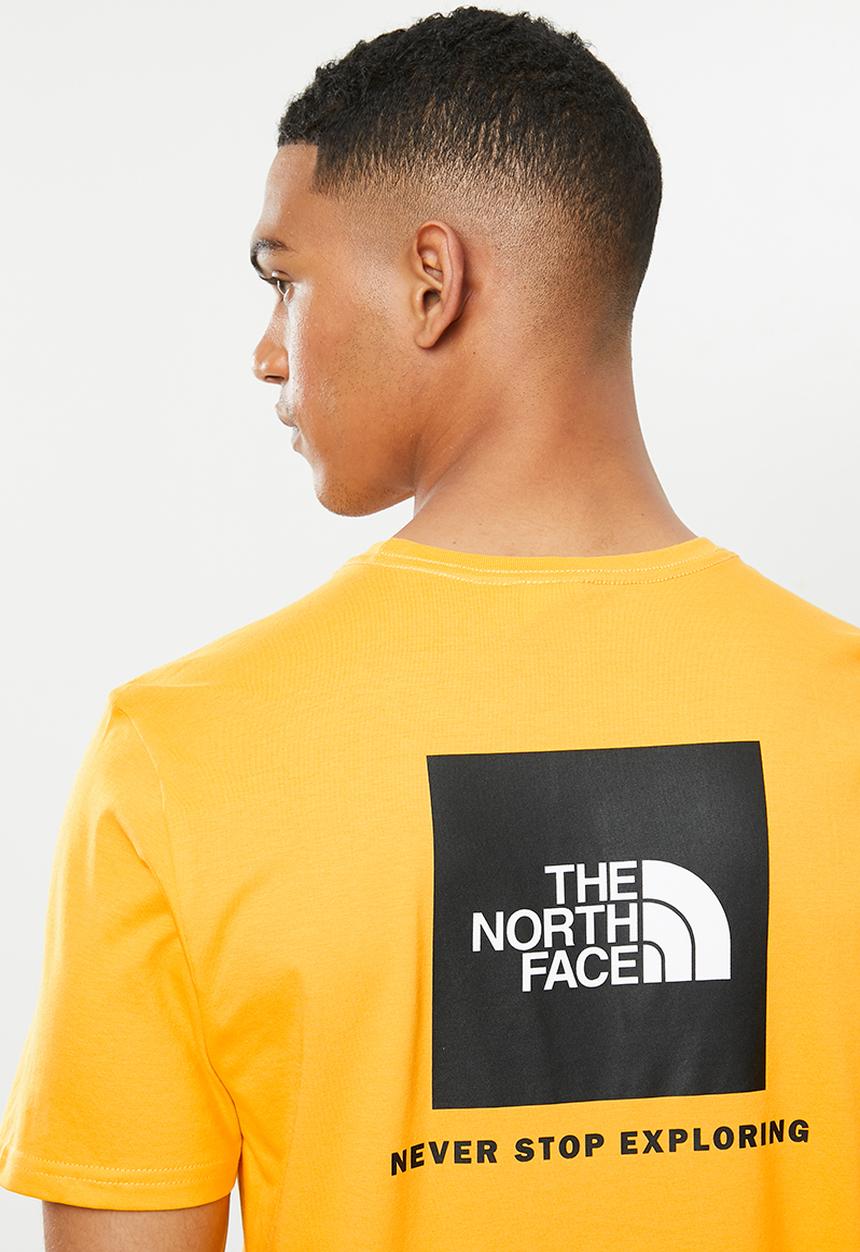 The North Face - Short sleeve red box tee - yellow