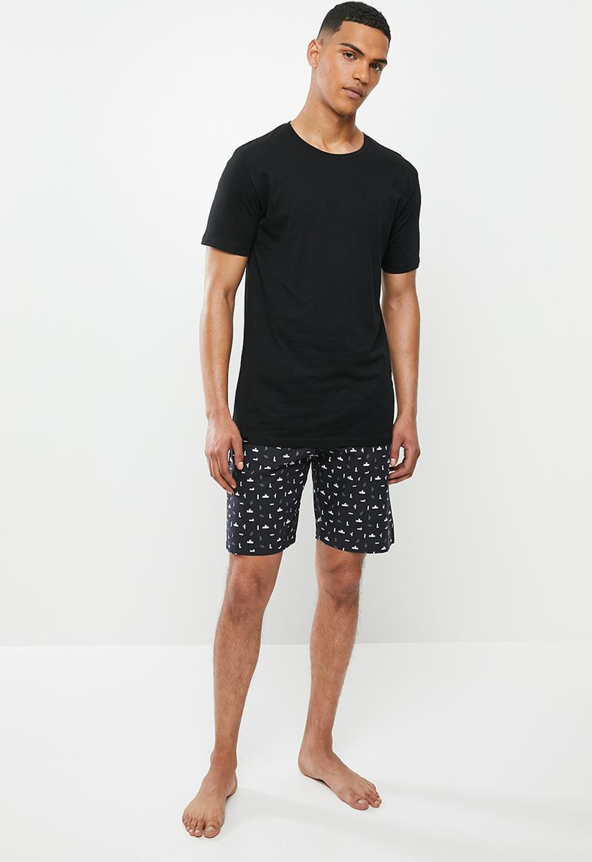 Superbalist - Scoop neck tee & woven shorts sleep set - black & navy